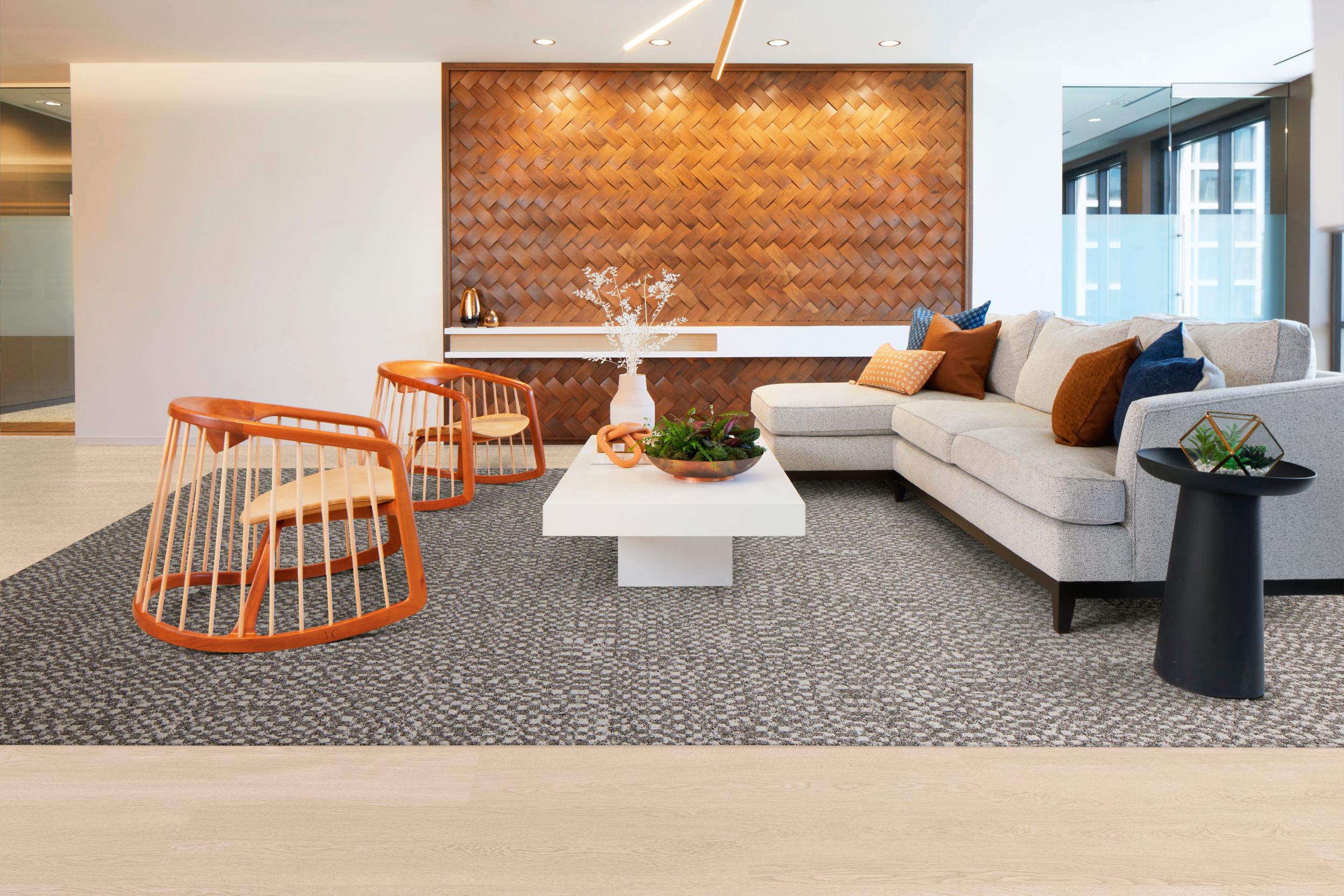 Third Space 312 carpet tile with Northern Grain LVT in corporate lobby image number 1